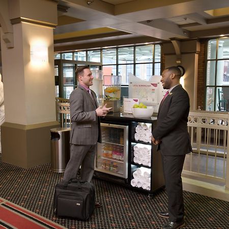 Crowne Plaza Indianapolis-Dwtn-Union Stn By Ihg Ξενοδοχείο Εξωτερικό φωτογραφία