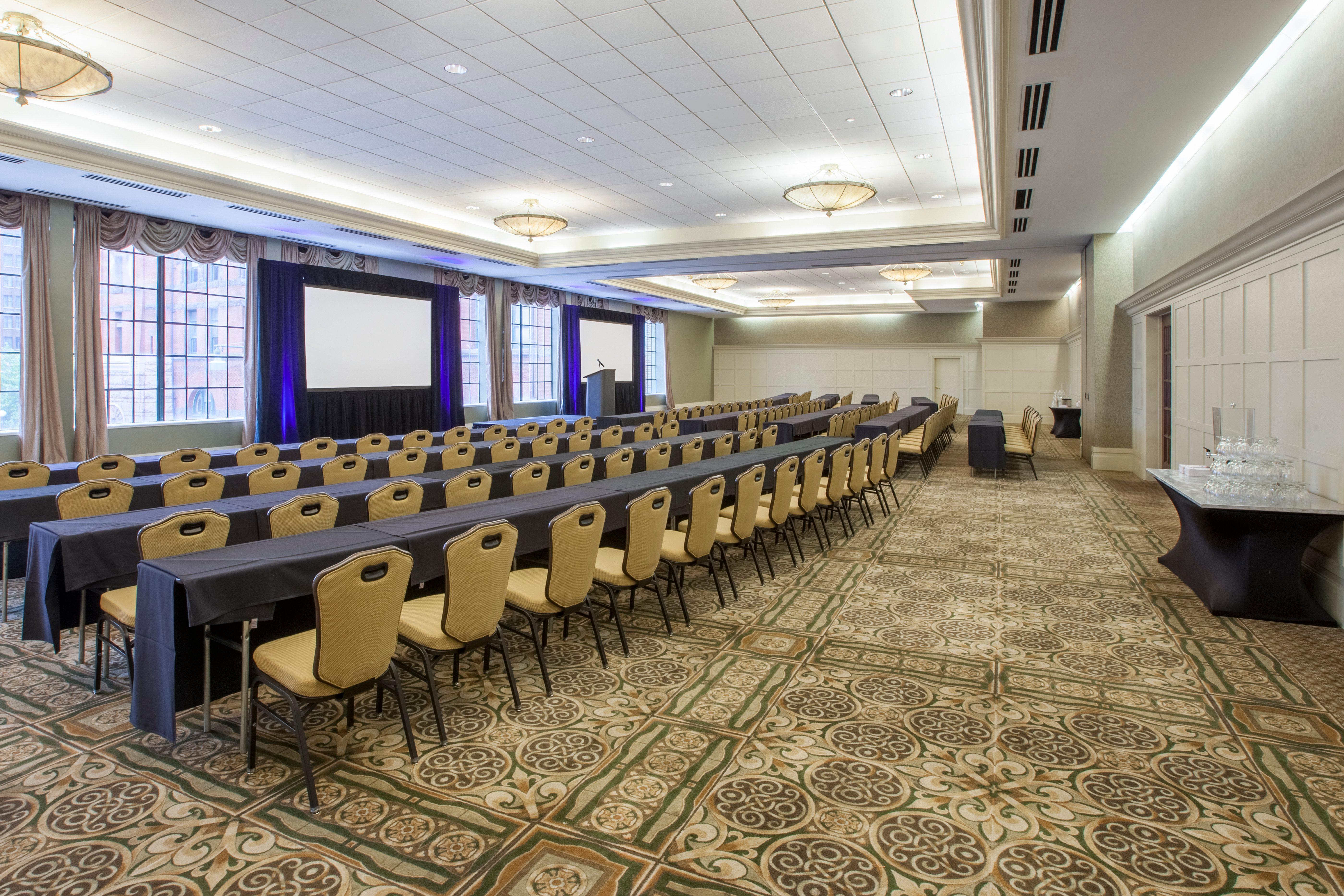 Crowne Plaza Indianapolis-Dwtn-Union Stn By Ihg Ξενοδοχείο Εξωτερικό φωτογραφία