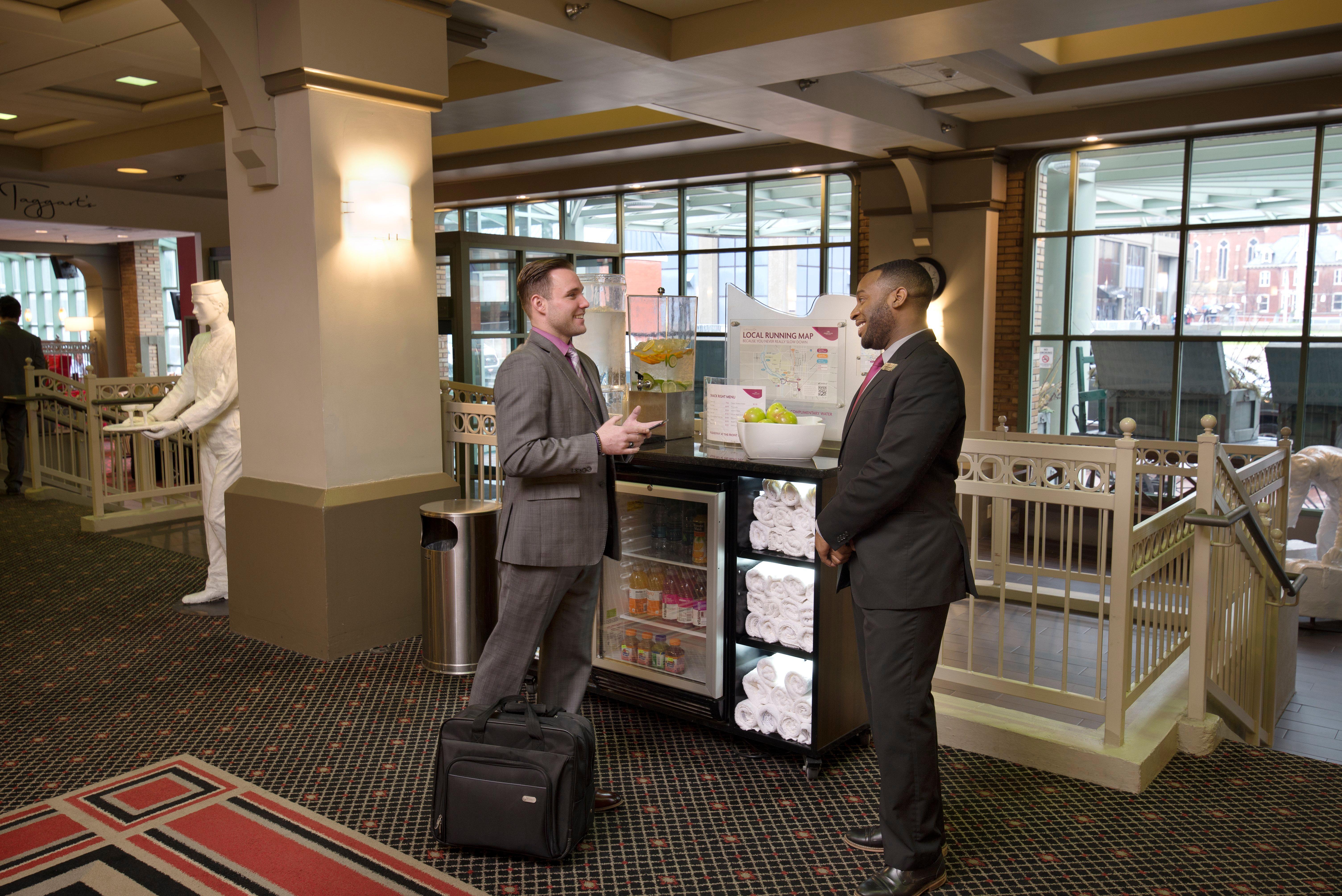 Crowne Plaza Indianapolis-Dwtn-Union Stn By Ihg Ξενοδοχείο Εξωτερικό φωτογραφία