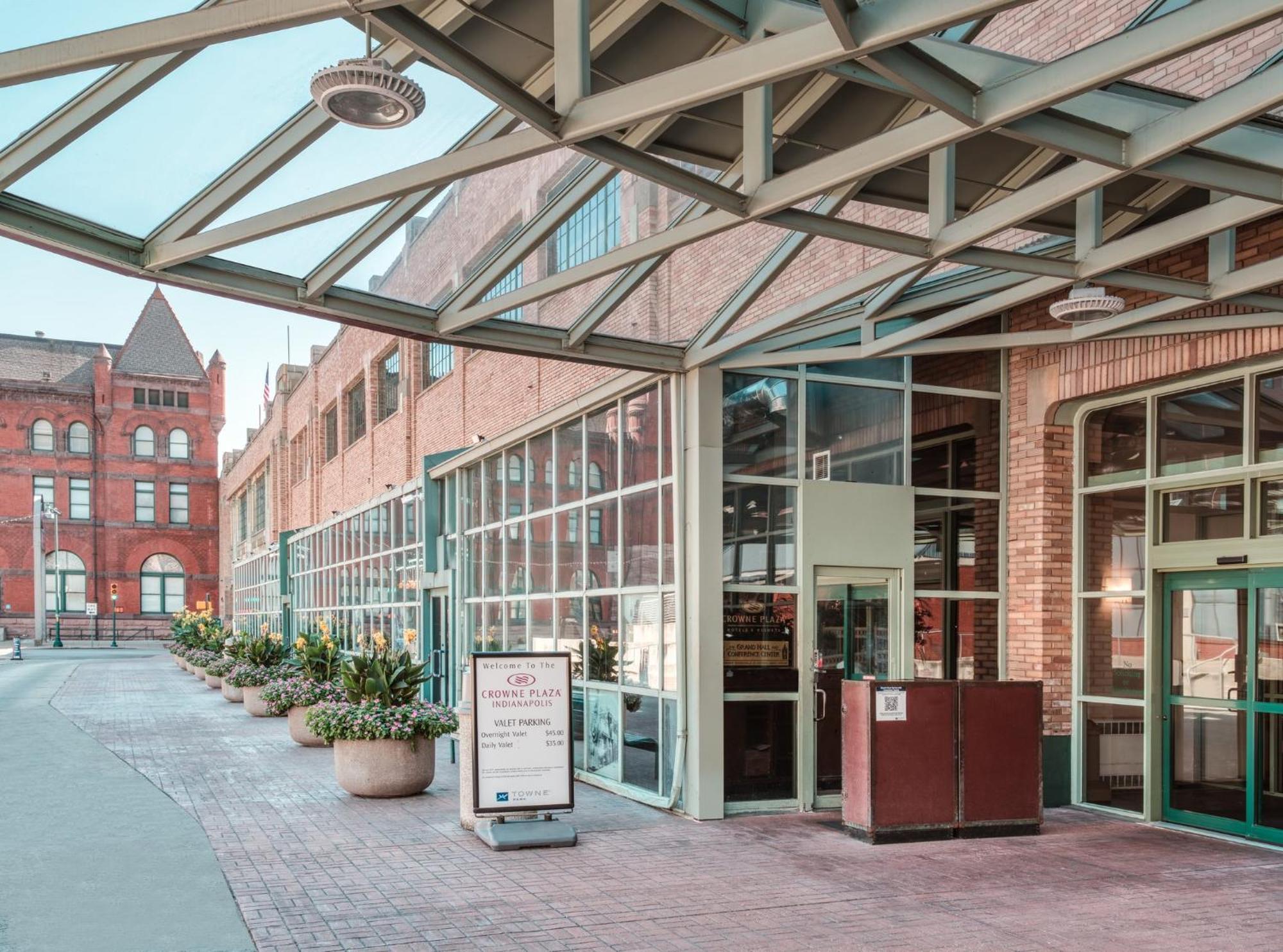 Crowne Plaza Indianapolis-Dwtn-Union Stn By Ihg Ξενοδοχείο Εξωτερικό φωτογραφία
